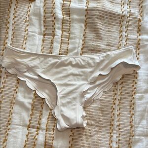 VS PINK Scalloped Cheeky Bikini Bottoms